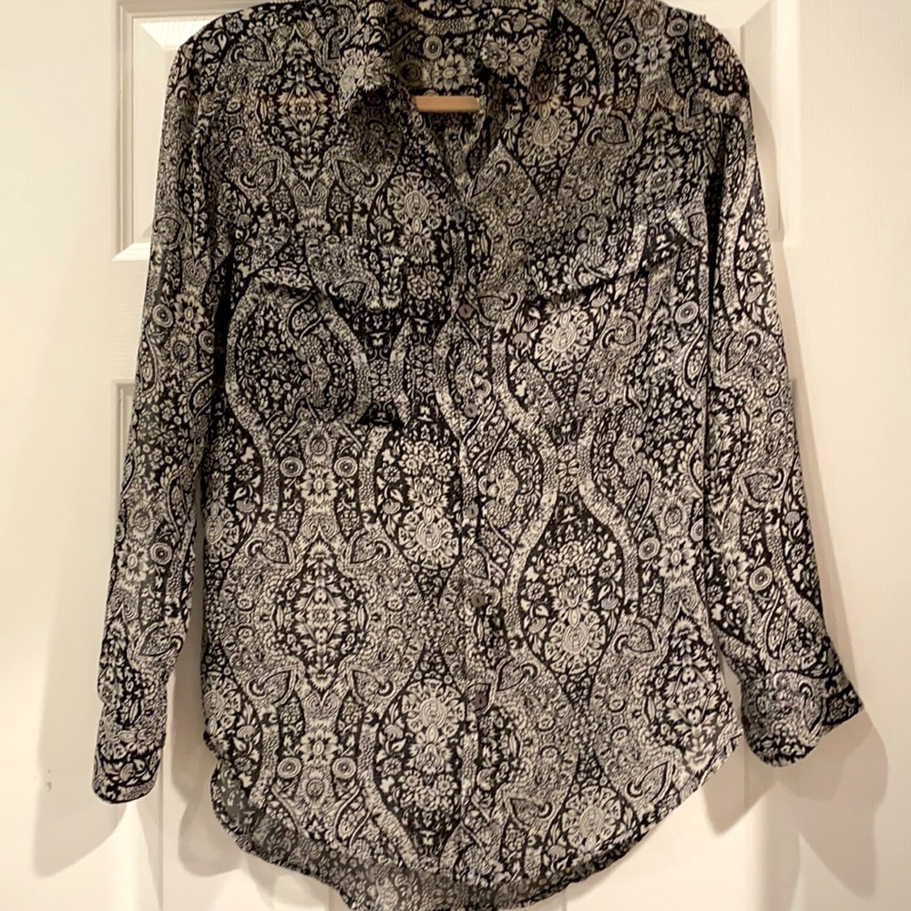 Black and white paisley sheer Oxford.